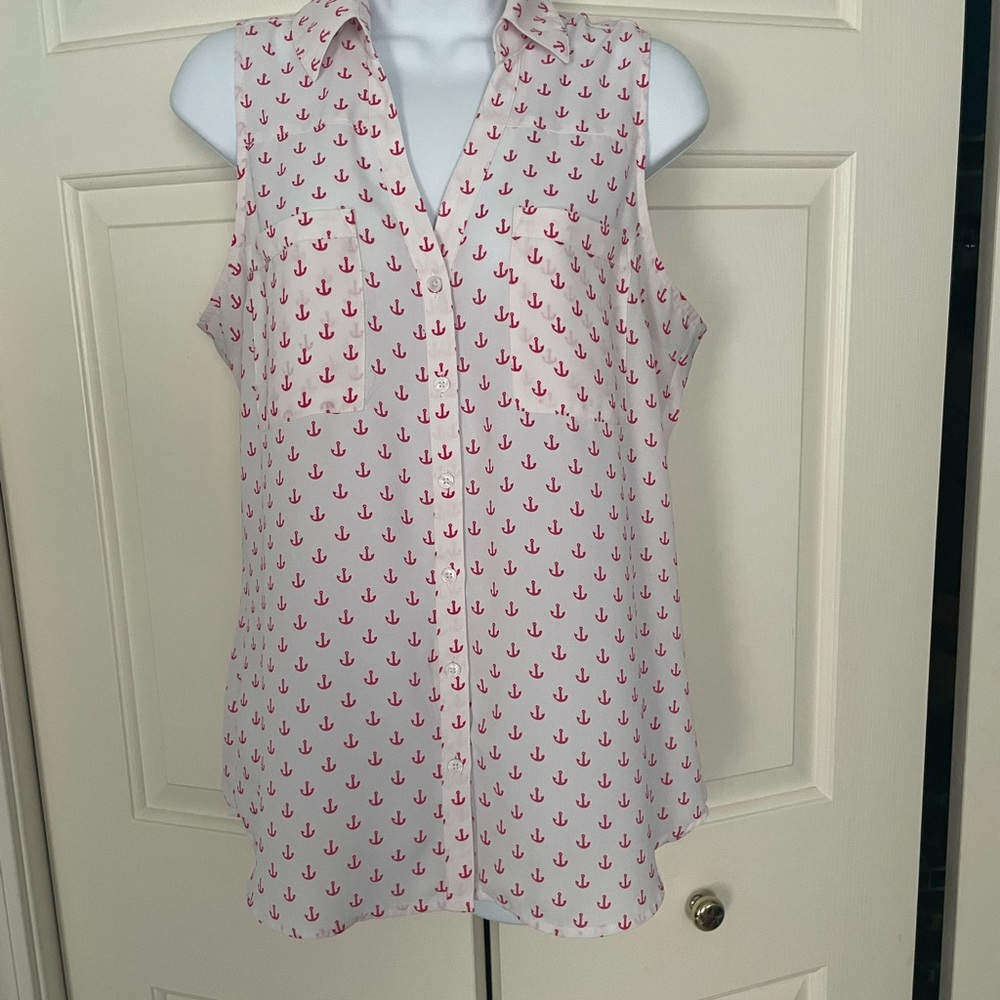 Sleeveless blouse